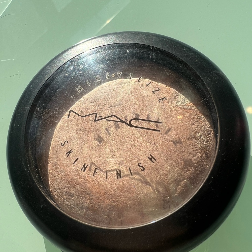 MAC Cosmetics Mineralize Skinfinish in Perfect Topping